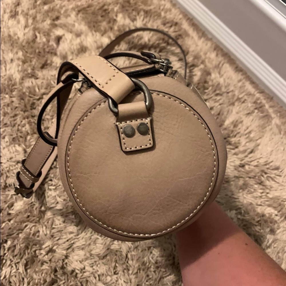 Frye Women's Nora Mini Barrel Crossbody Taupe NWT - Picture 6 of 7